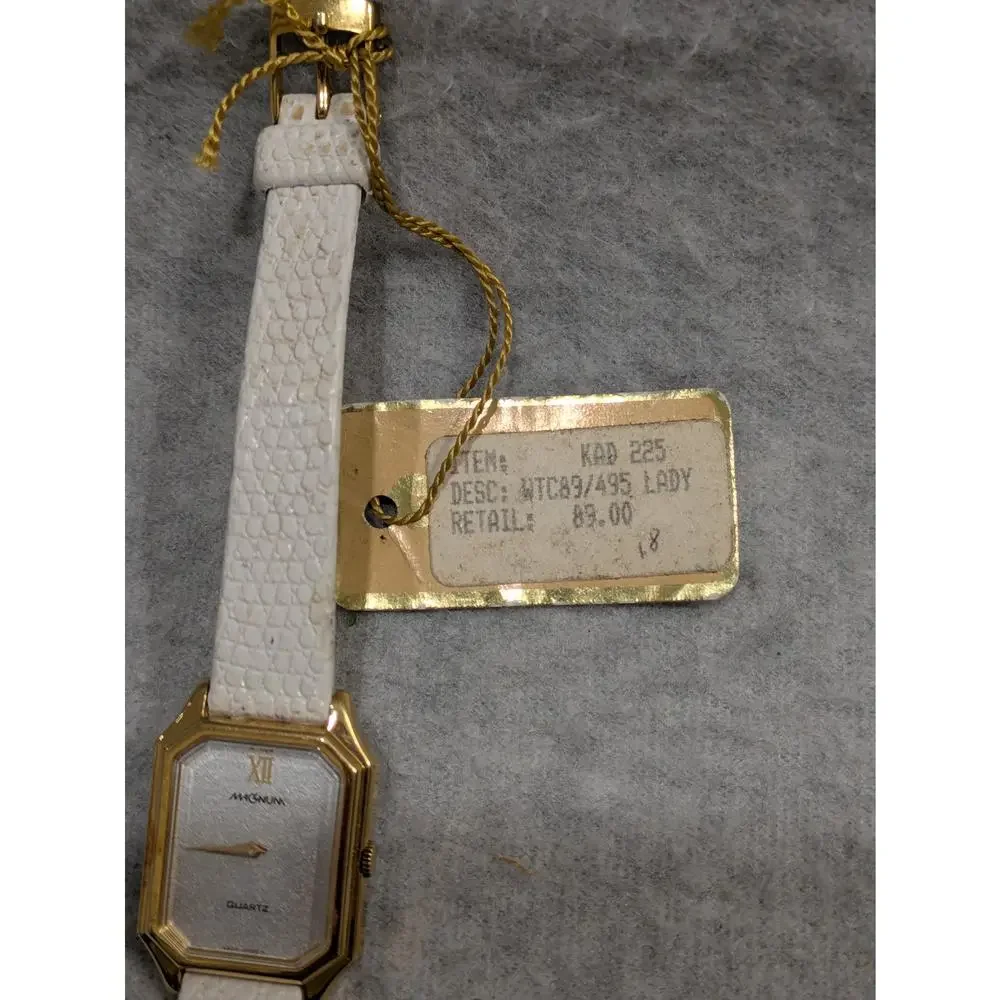Magnum Wristwatches Women‎ White Leather Band Gold Case Dial & Hand NWT